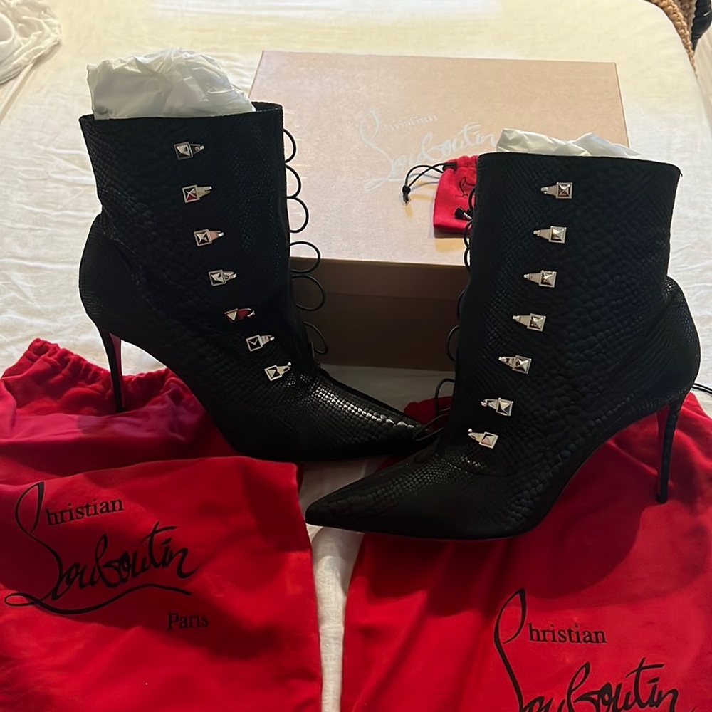 NWT Christian Louboutin Frenchissima 2020 85